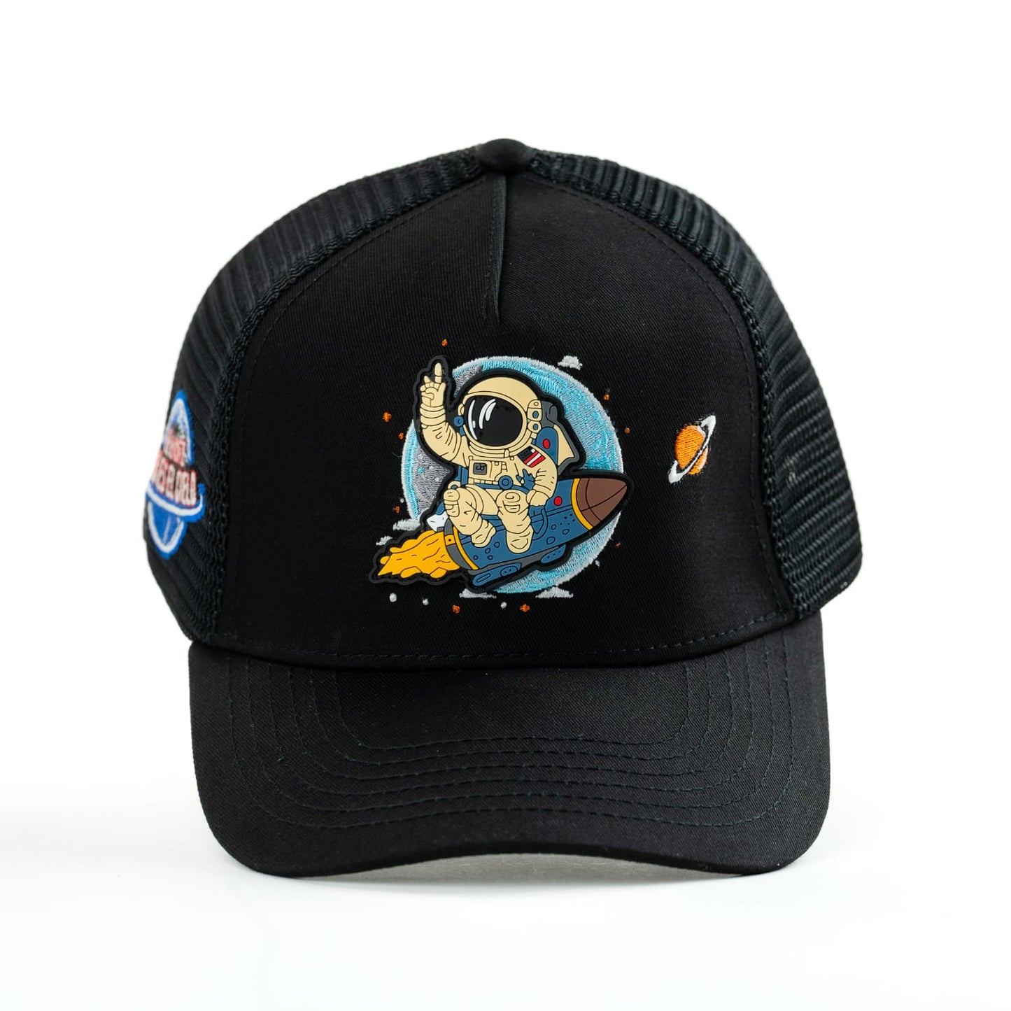 Astro Negro Trucker